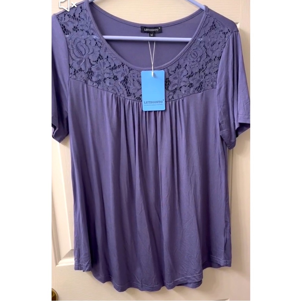 Lediosto Pleated Purple Knit Lace Top Short Sleeve Scoop Neck Size Medium